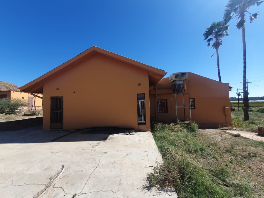 3 Bedroom Property for Sale in Karos Northern Cape